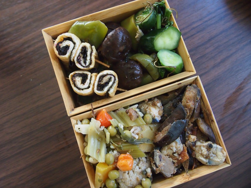 ゴロゴロっとした食材と素朴なようで刺激ありの大人のお弁当レシピ